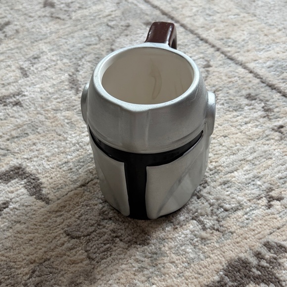 Silver Helmet Ceramic Mug — Sci‑Fi Inspired Drinkware - Picture 10 of 10